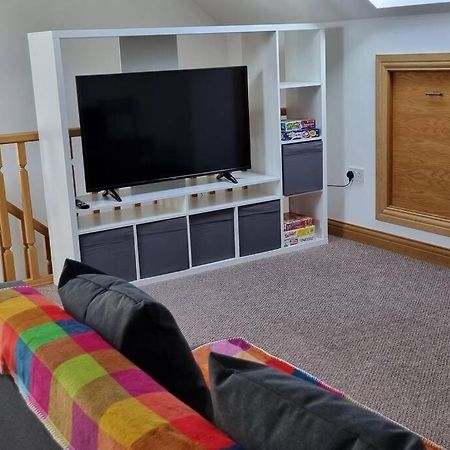 Grace'S Place With Hot Tub & Games Room Carrickfergus Eksteriør billede