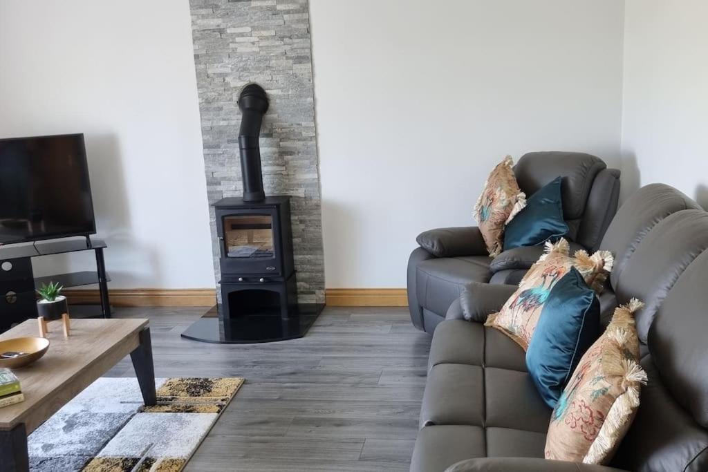Grace'S Place With Hot Tub & Games Room Carrickfergus Eksteriør billede
